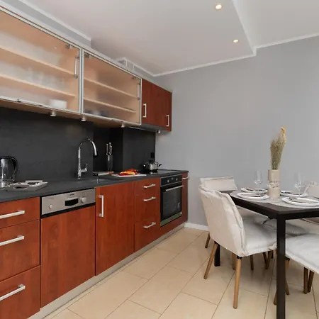 Dlugie Ogrody Spacious In The Center By Renters Γκντανσκ
